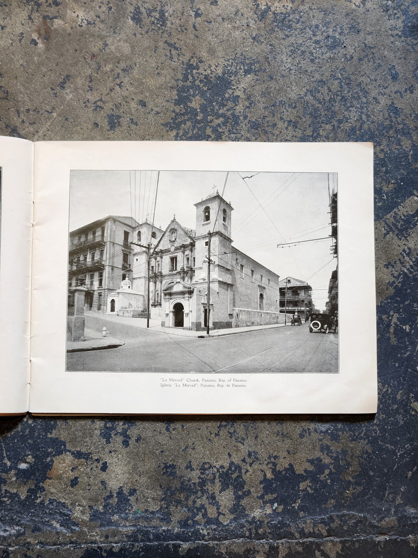 1927 Souvenir of Panama and the Canal – I.L. Maduro’s Souvenir Store – Photo Booklet with Map & Images
