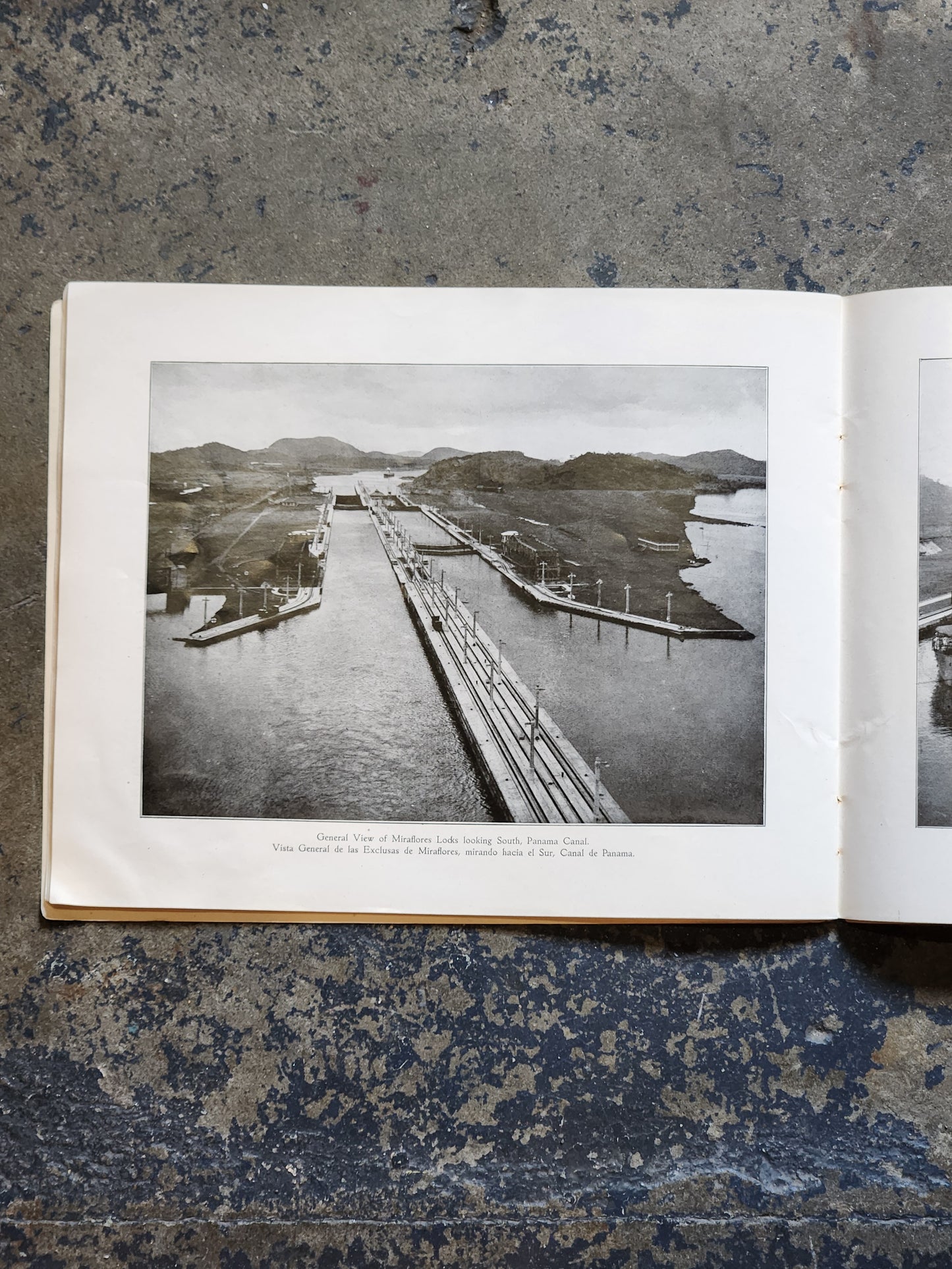 1927 Souvenir of Panama and the Canal – I.L. Maduro’s Souvenir Store – Photo Booklet with Map & Images