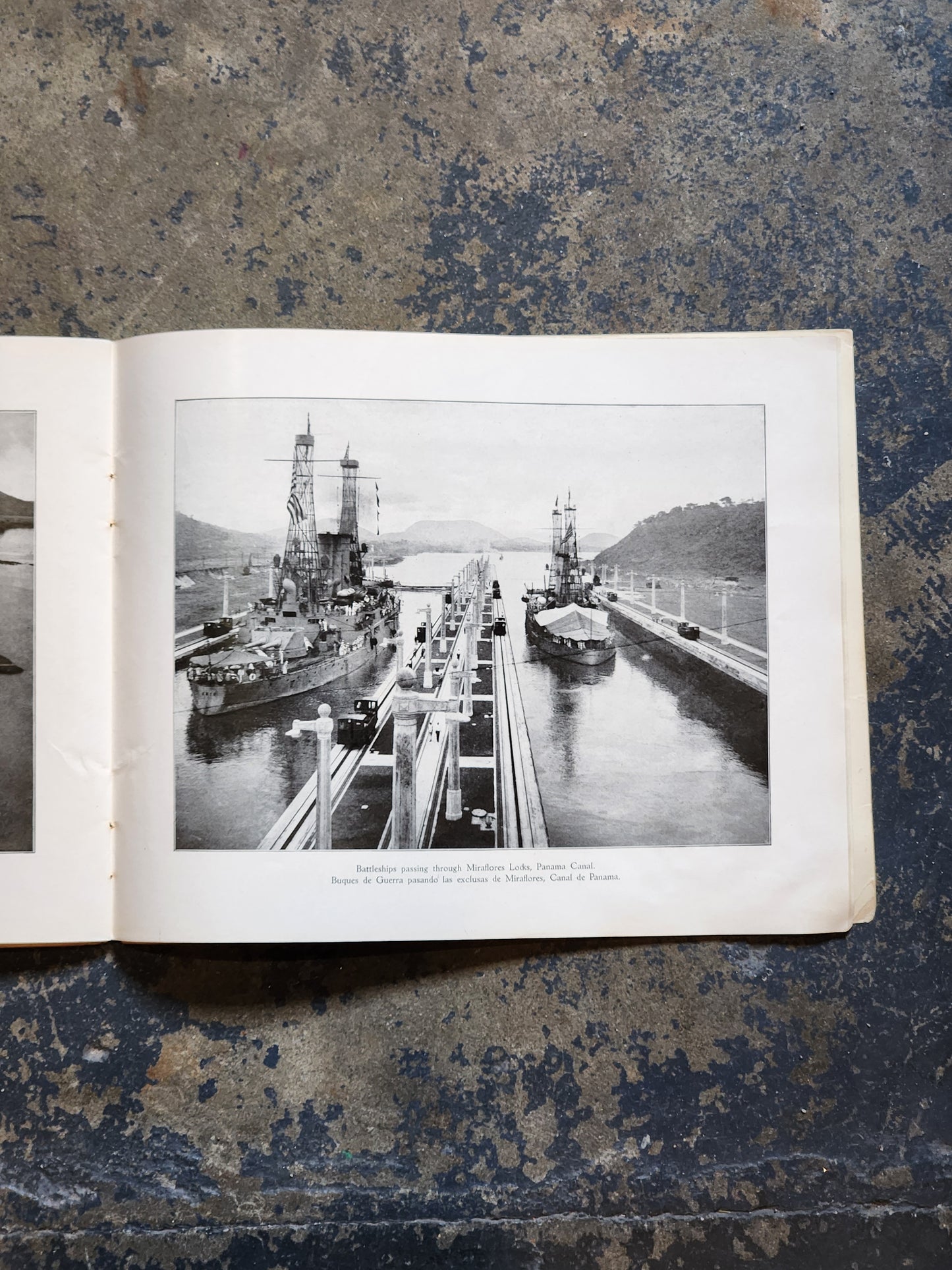 1927 Souvenir of Panama and the Canal – I.L. Maduro’s Souvenir Store – Photo Booklet with Map & Images