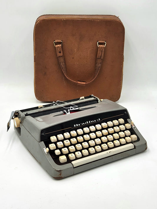 Vintage Brother Bradford Gray Portable Manual Typewriter + Case