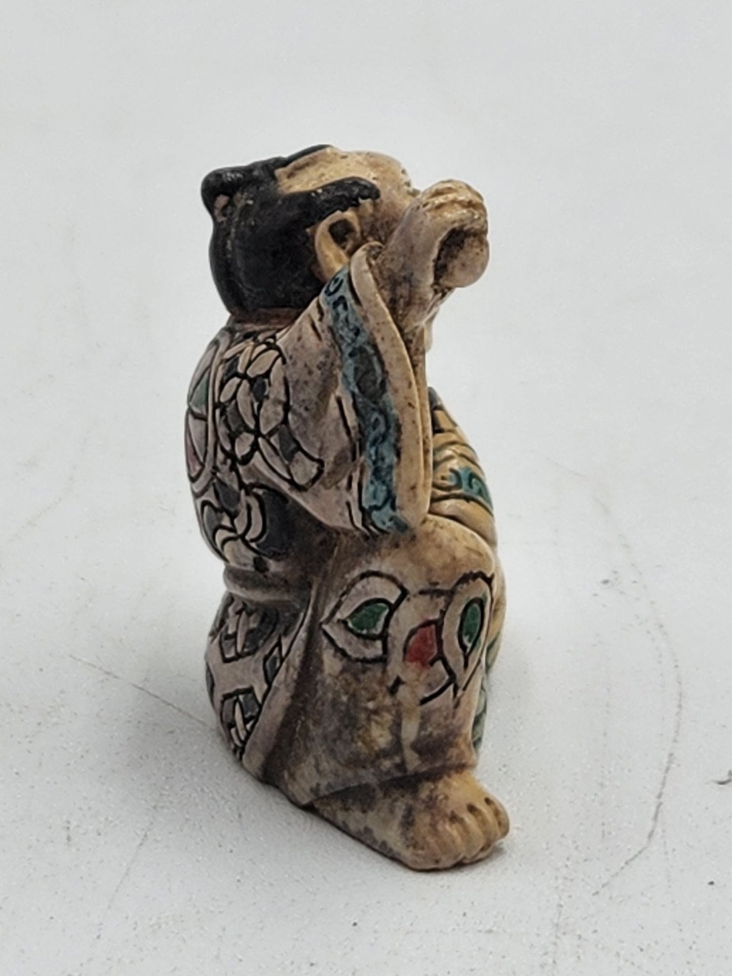 Vintage Netsuke Figurine 04 - Man with Flower Basket
