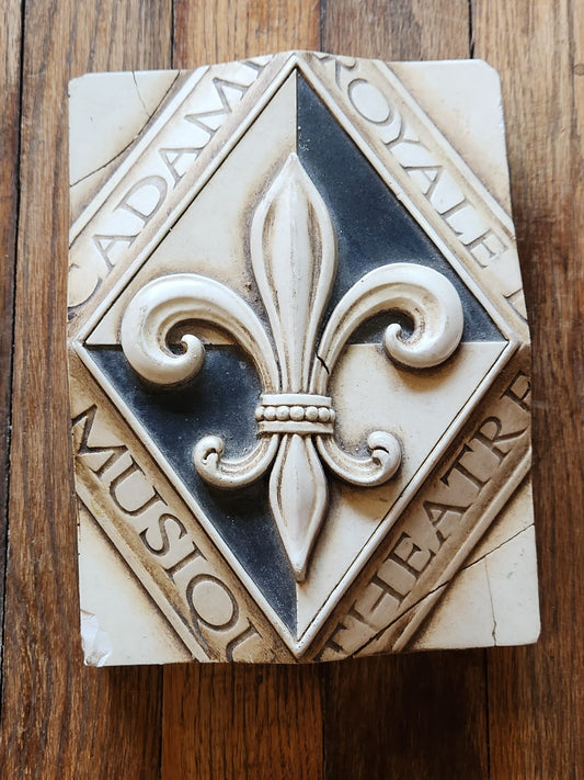 Sid Dickens T84 Memory Block Theatre Fleur-De-Lis