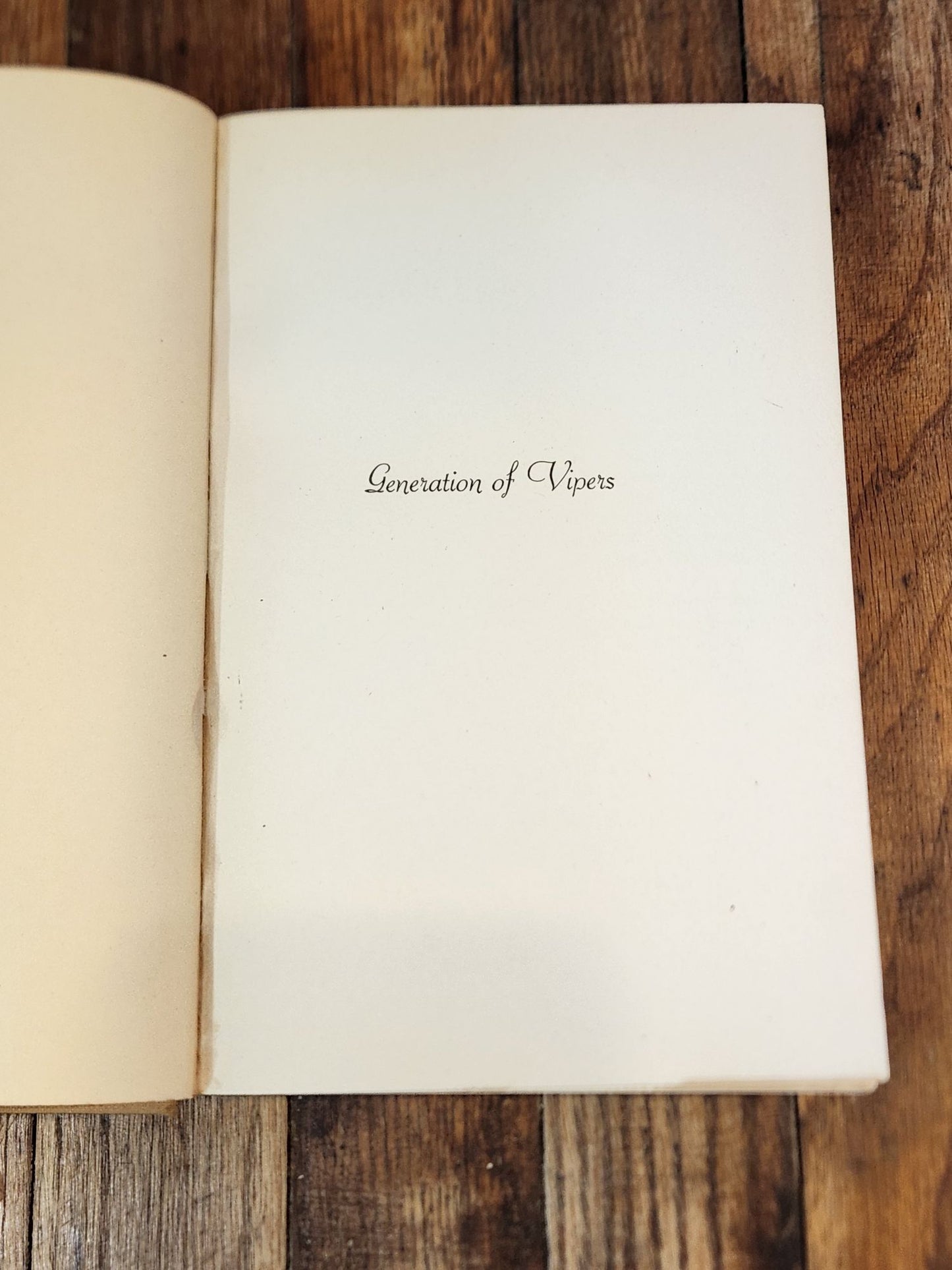 Generation of Vipers 1st Edition