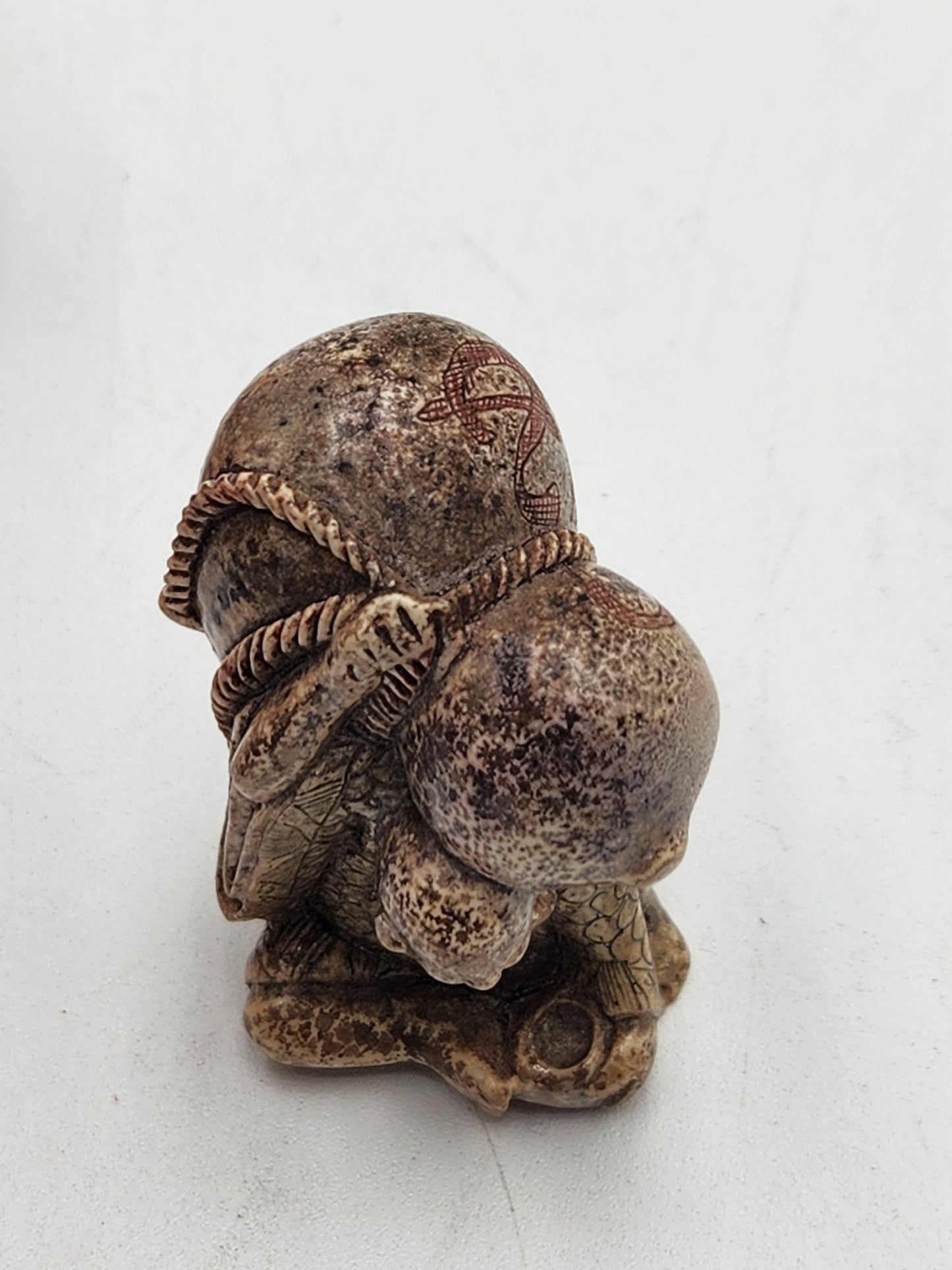 Vintage Netsuke Figurine 03 -Old Man with Sake Barrel