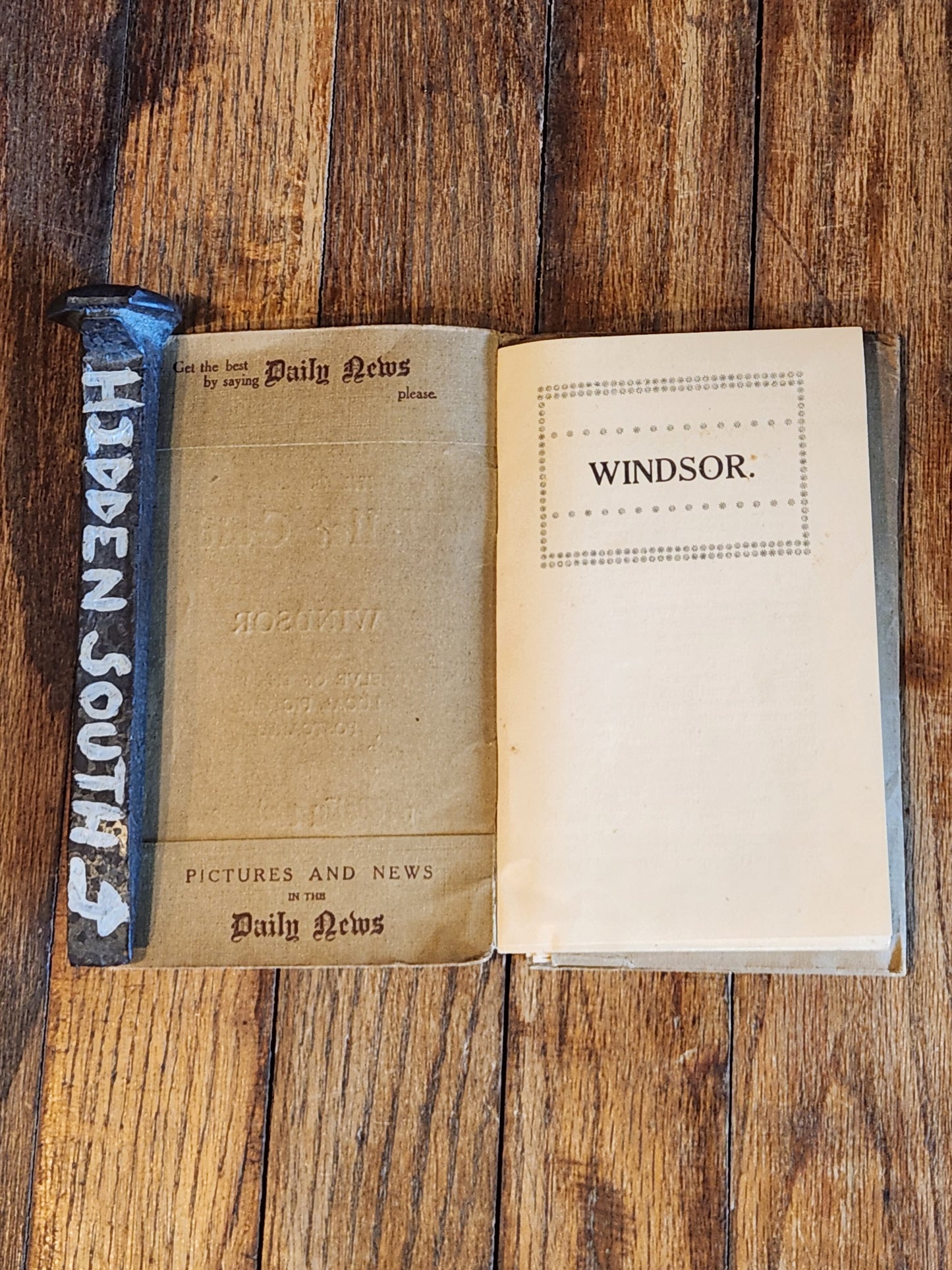 Antique 1920s “The Popular Wallet Guide to Windsor” Booklet w/ 12 Postcards – Daily News Series, Fleetgate Publications