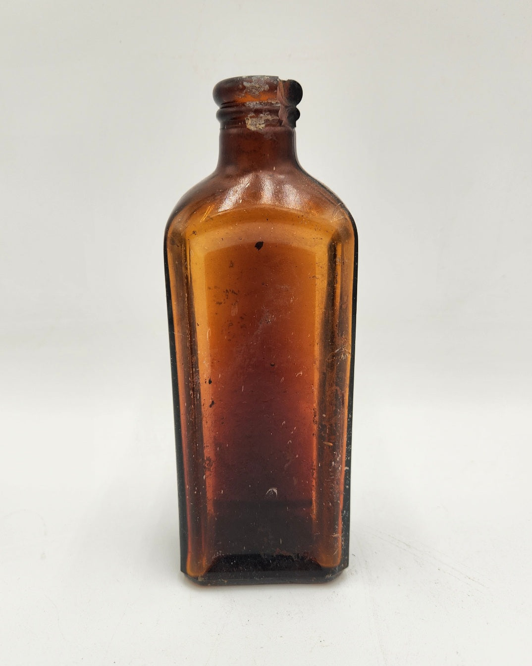 Very Old Glovers Imperial bottle for the mange
