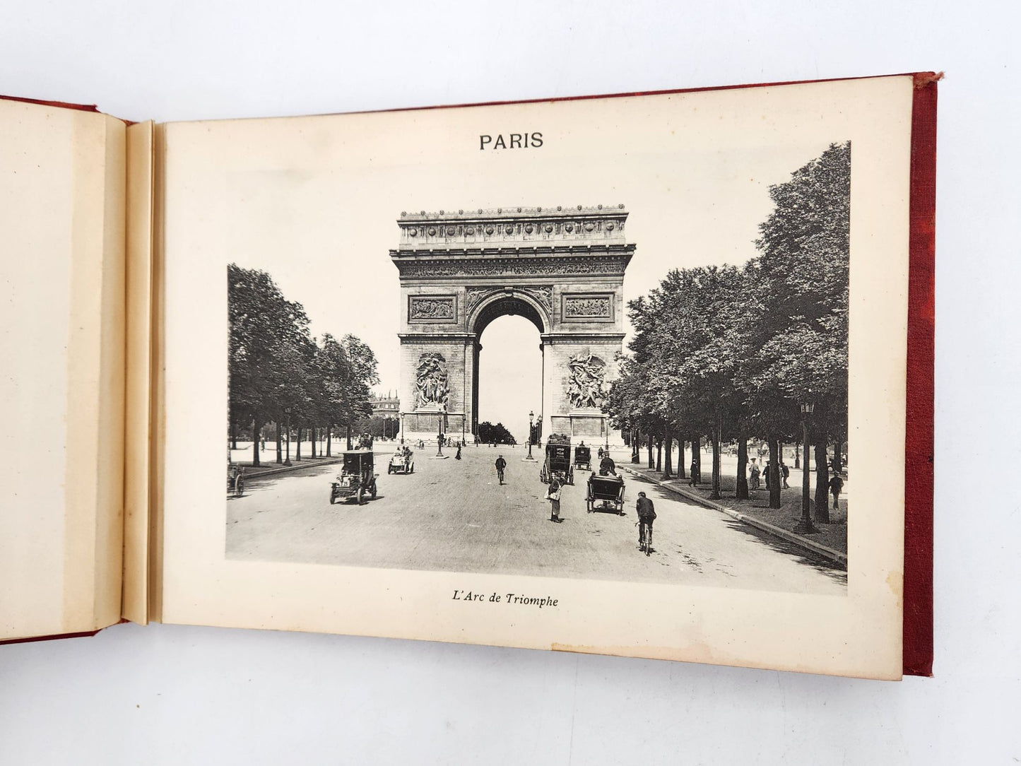 54 Photogravures de N.D. Phot. Paris, St. Cloud, Versailles & Trianons