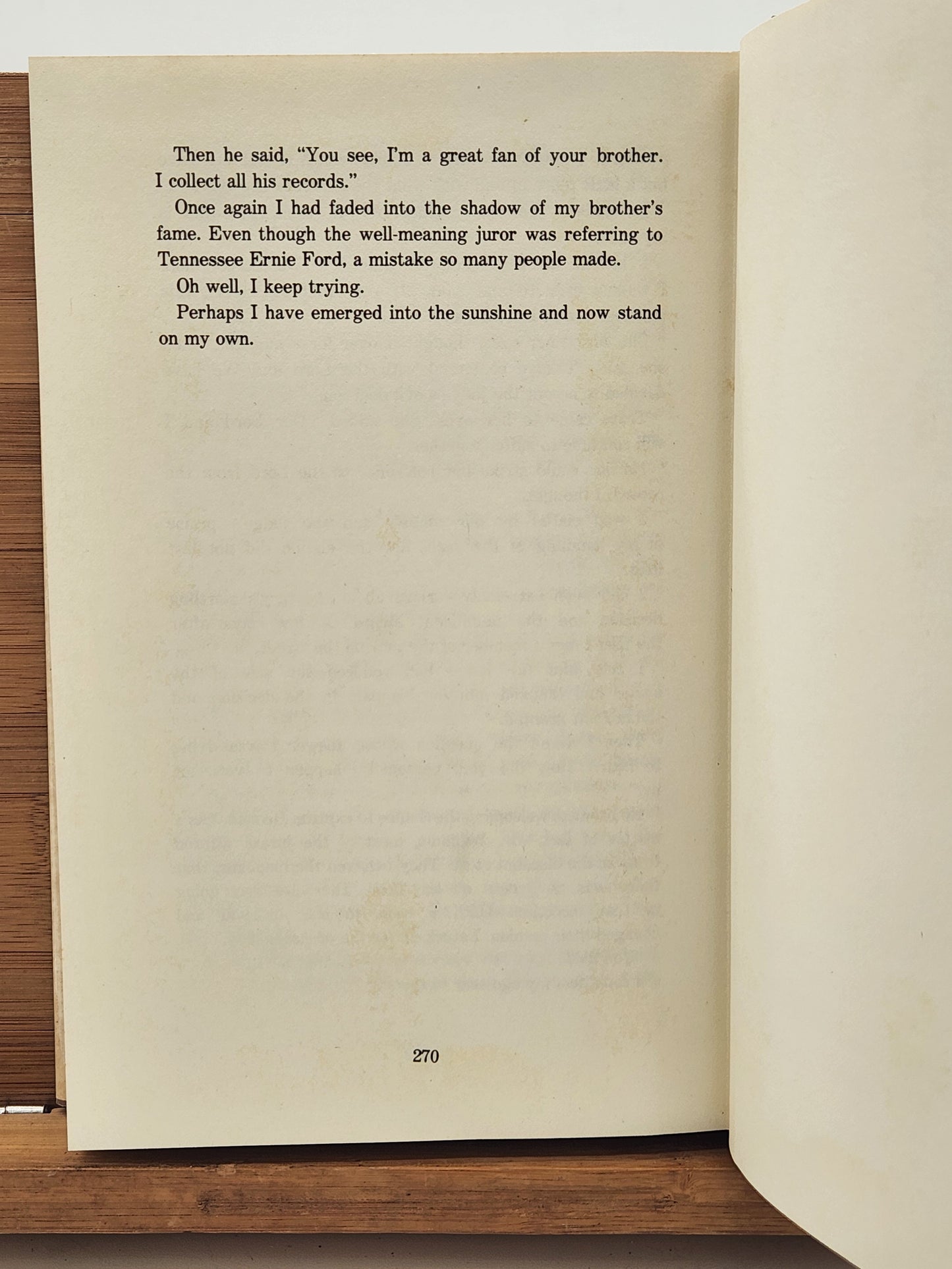Signed 1980 first edition of The Bar Bizarre by Dakin Williams—legal memoir and Tennessee Williams family insight.