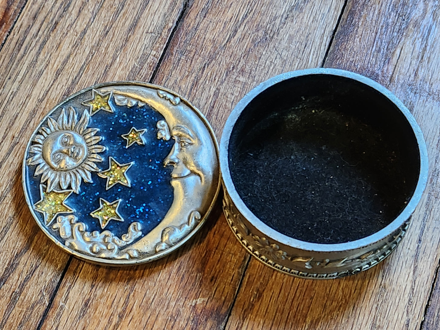 Vintage O.W.F. Pewter Sun & Moon Trinket Box – Celestial Stars Enamel Design, 1970s-90s