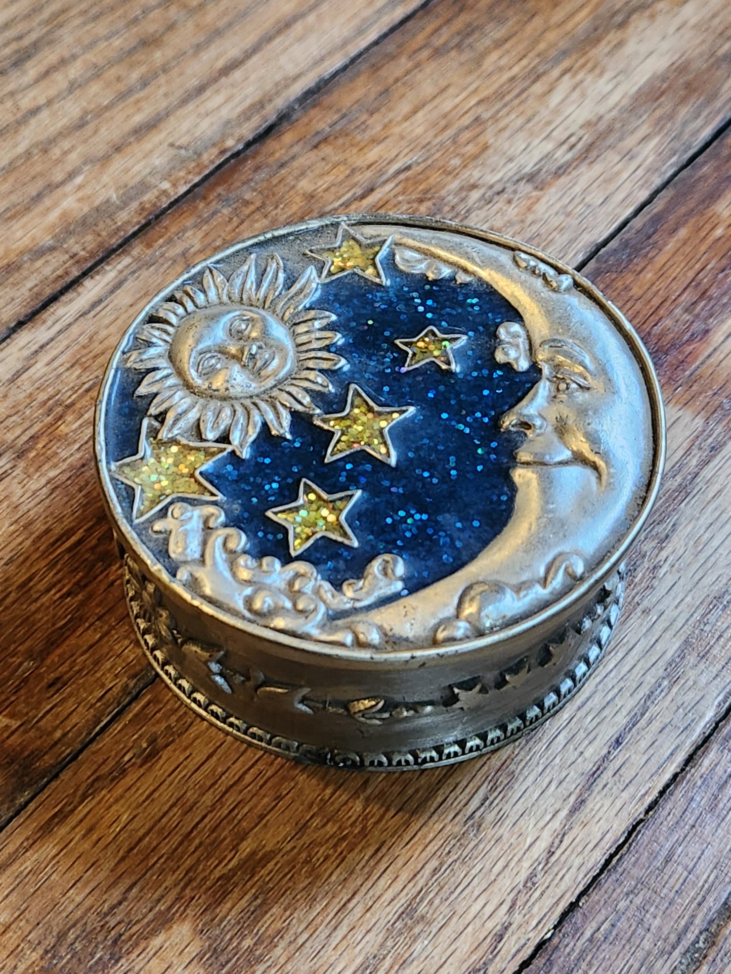 Vintage O.W.F. Pewter Sun & Moon Trinket Box – Celestial Stars Enamel Design, 1970s-90s