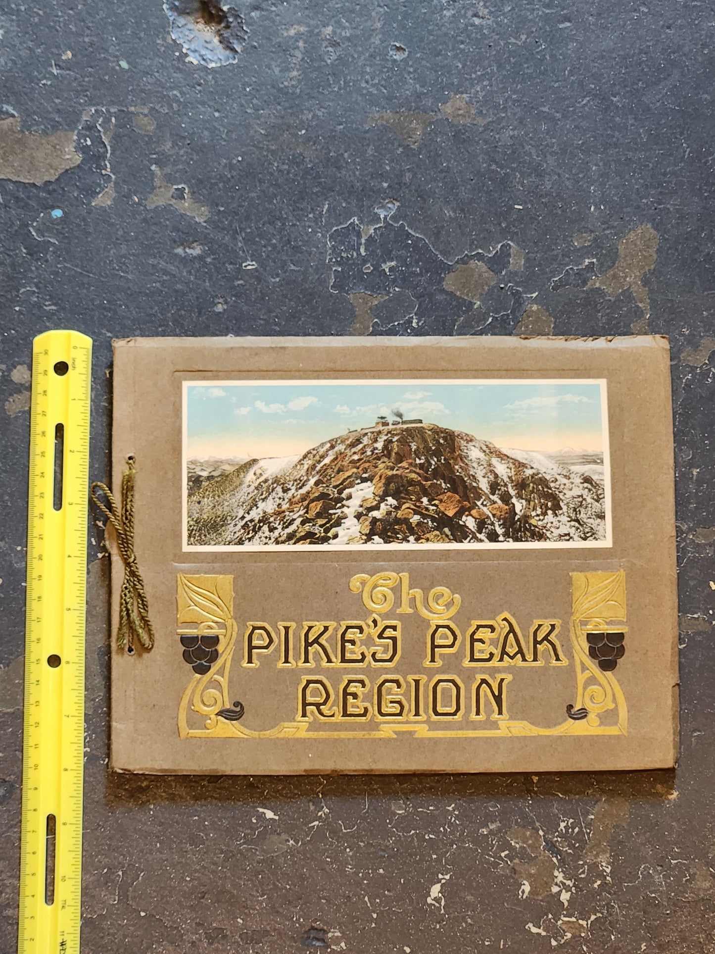Antique The Pike’s Peak Region Scenic Gems Souvenir Photo Booklet – H. H. Tammen Co. Denver – c.1910s–20s