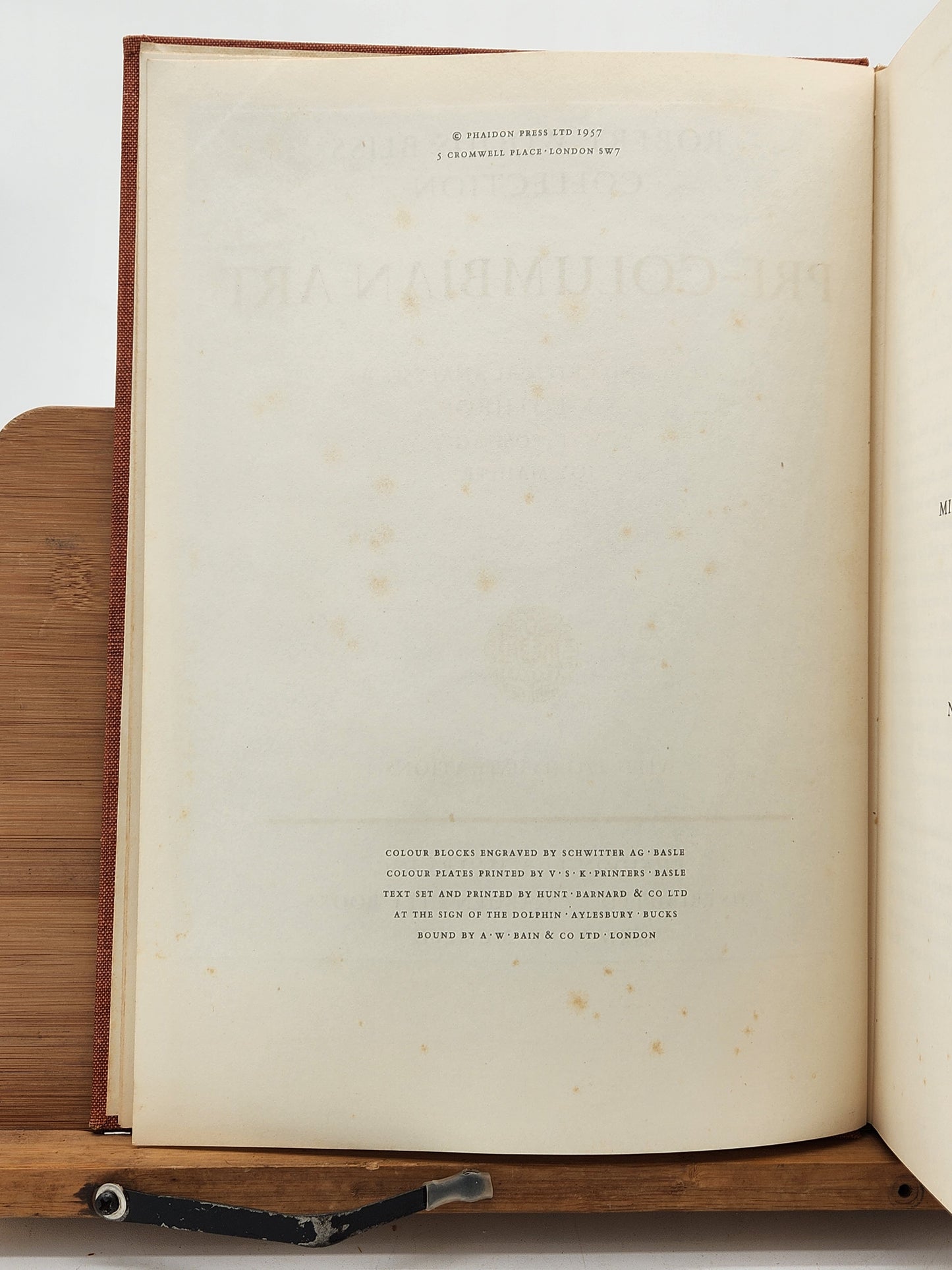1957 Phaidon Pre-Columbian Art book with 270 illustrations. Large format reference volume. Foxing present, no dust jacket.