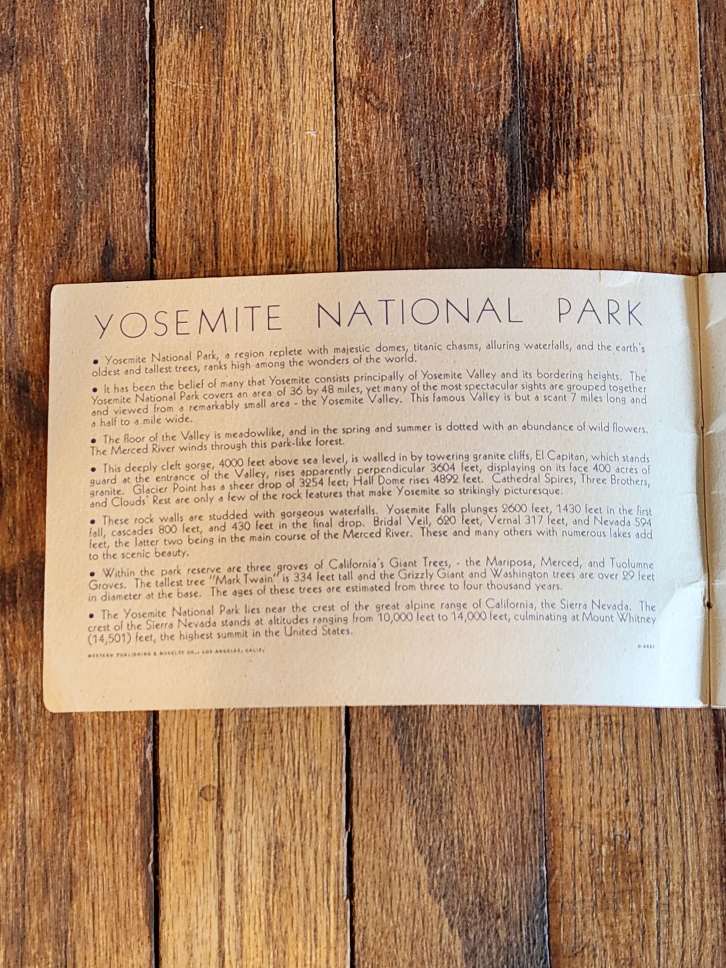 Vintage Yosemite National Park Souvenir Booklet – Western Publishing & Novelty Co. – 1930s–40s Scenic Views