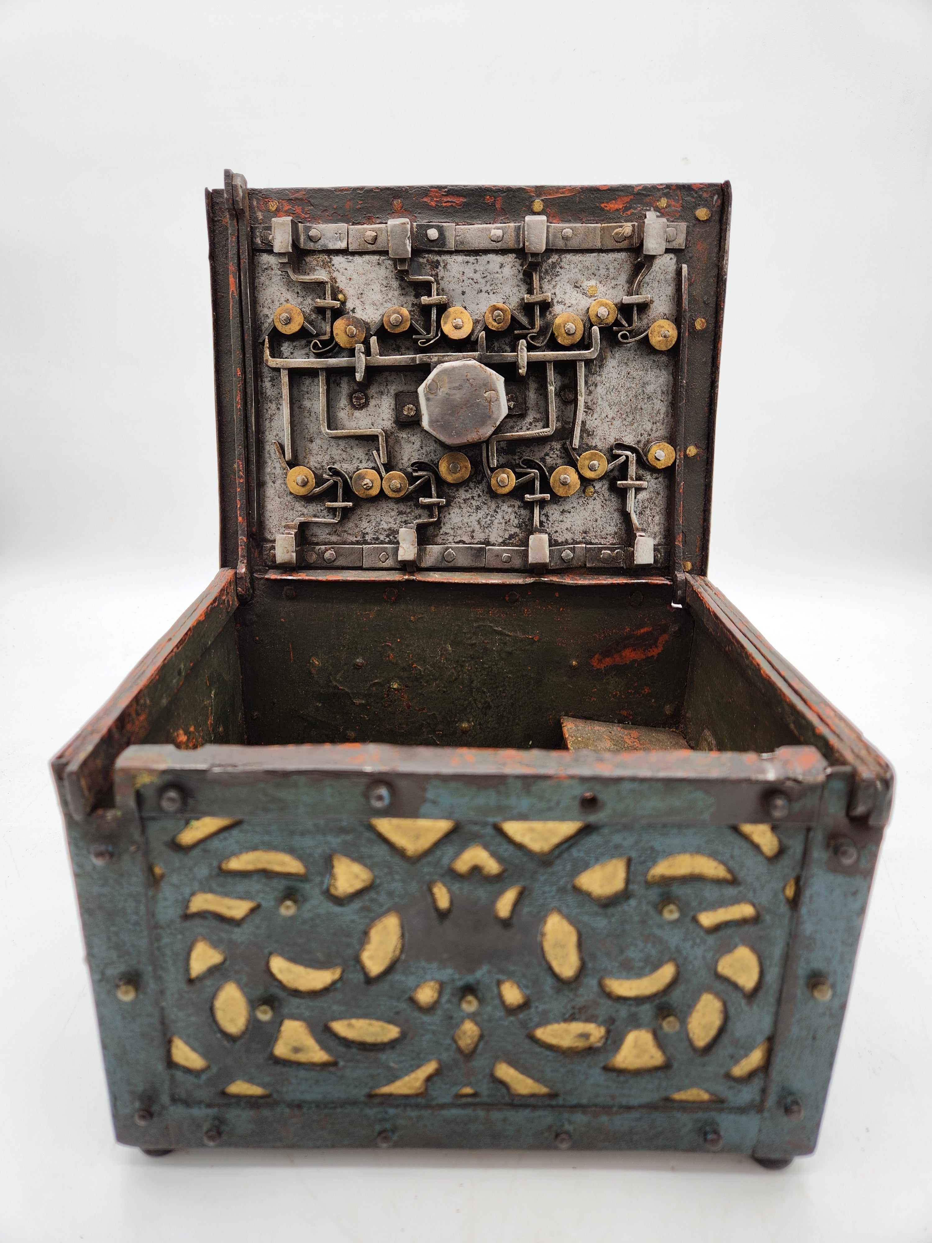 Multi-Point Steel Security Box c1890–1910 – The Hidden South